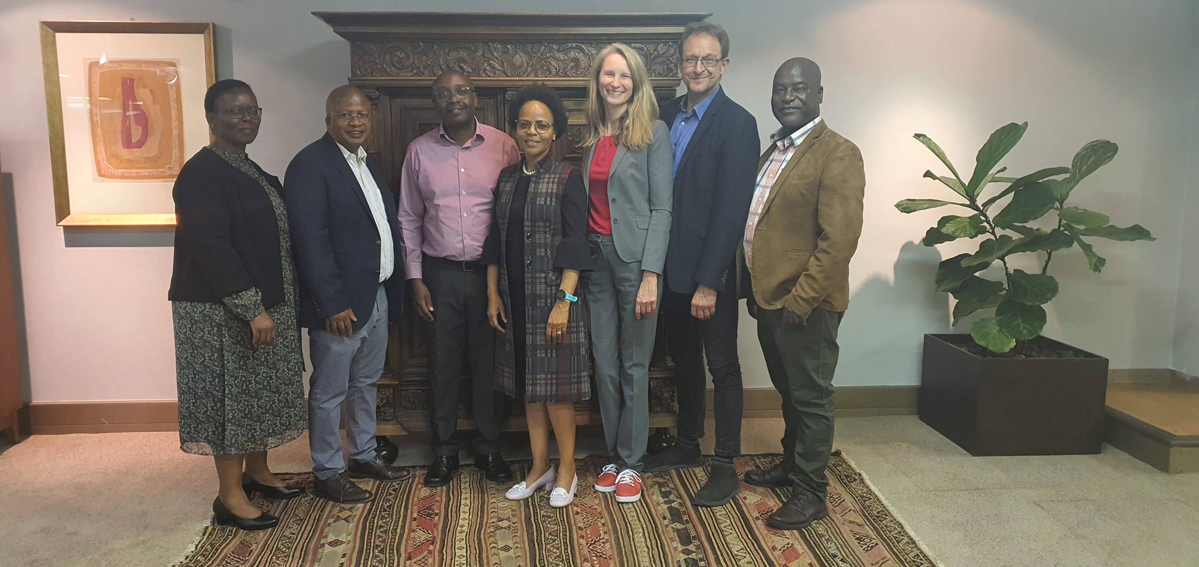austrian-embassy-donates-books-to-up-department-of-library-services-university-of-pretoria
